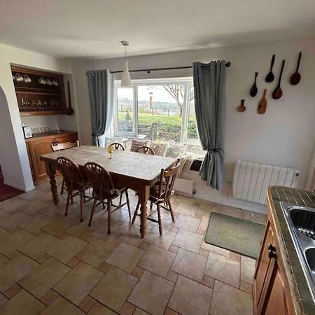 Wooden Cottage With Lake View Enniskillen Ngoại thất bức ảnh