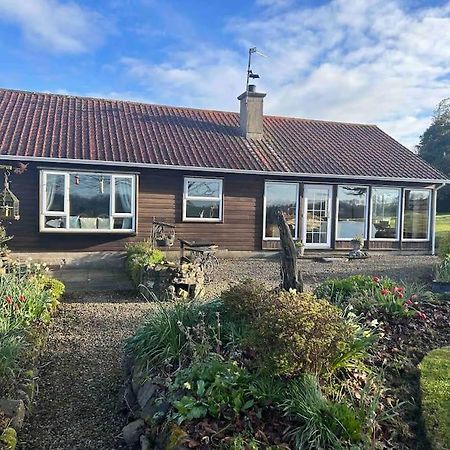 Wooden Cottage With Lake View Enniskillen Ngoại thất bức ảnh